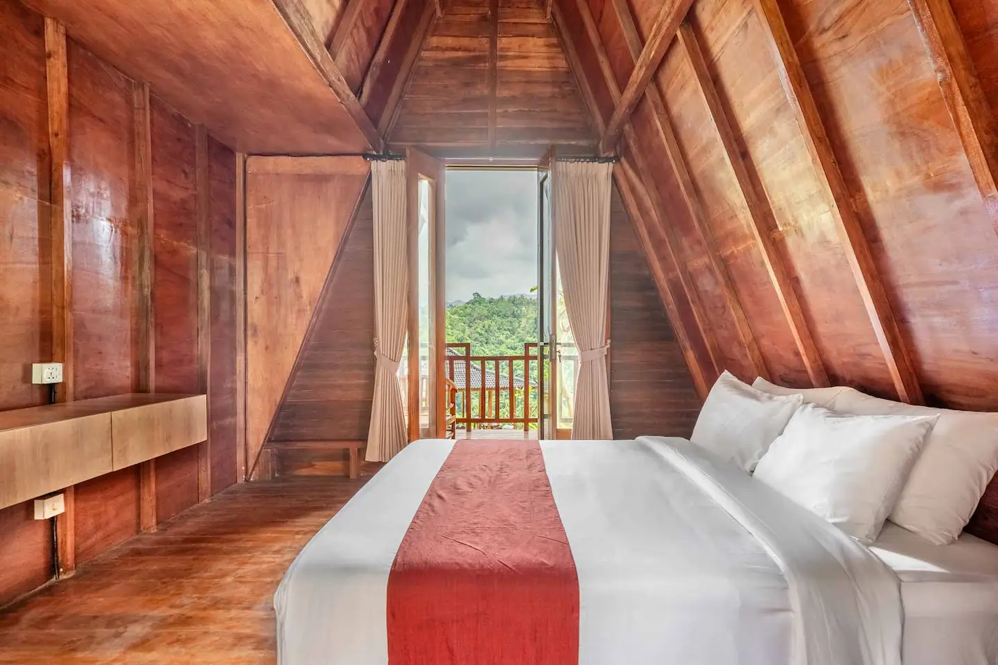 One Bedroom Triangle 4